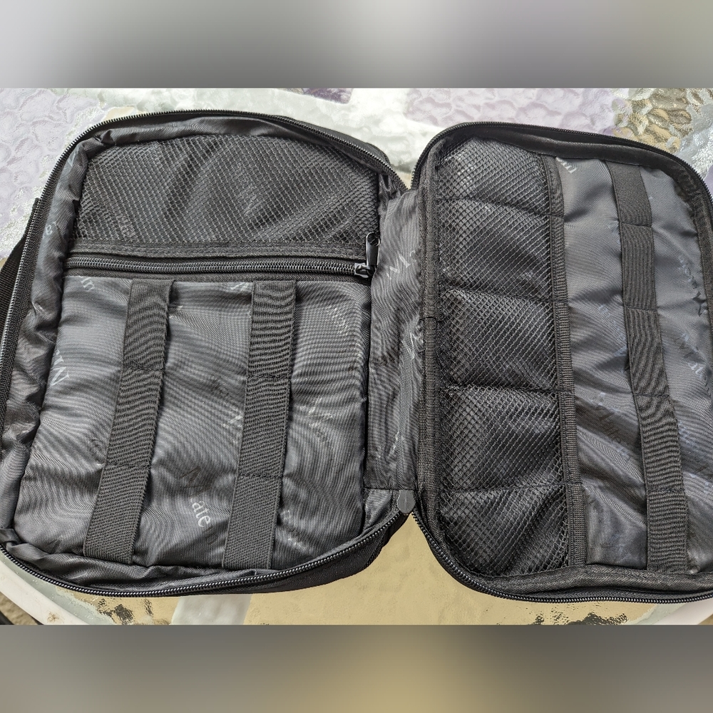 NWT Matein Media Case - Black - Picture 3 of 5